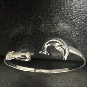 Sterling Silver Dolphin Hook Bangle Bracelet Preowned
